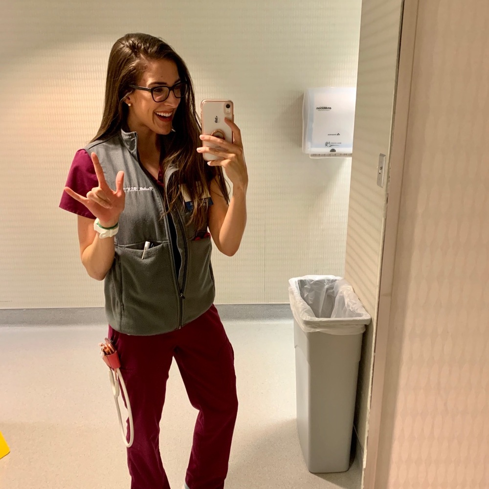 Meet your Posher, Rashell - Picture 2 of 3